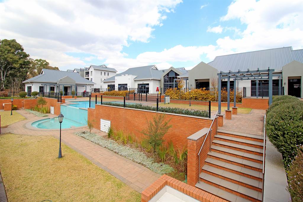 2 Bed Apartment in Modderfontein photo number 25