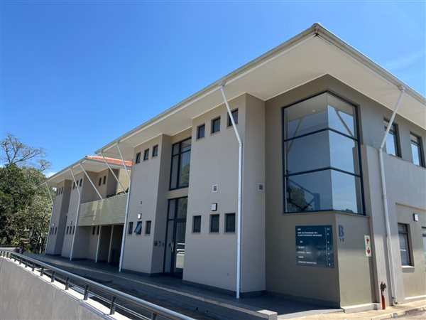 105  m² Office Space in Clifton Park