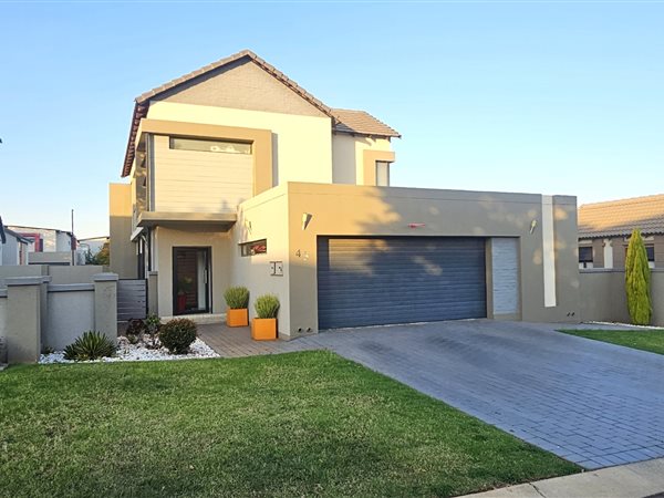 4 Bed House in Midstream Meadows