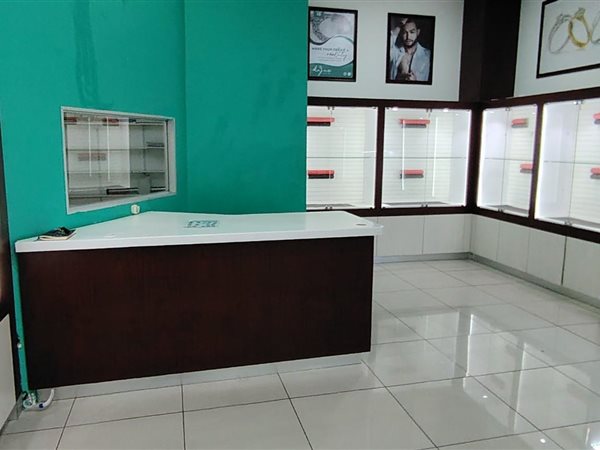 53 m² Retail Space 53 m² Retail Space