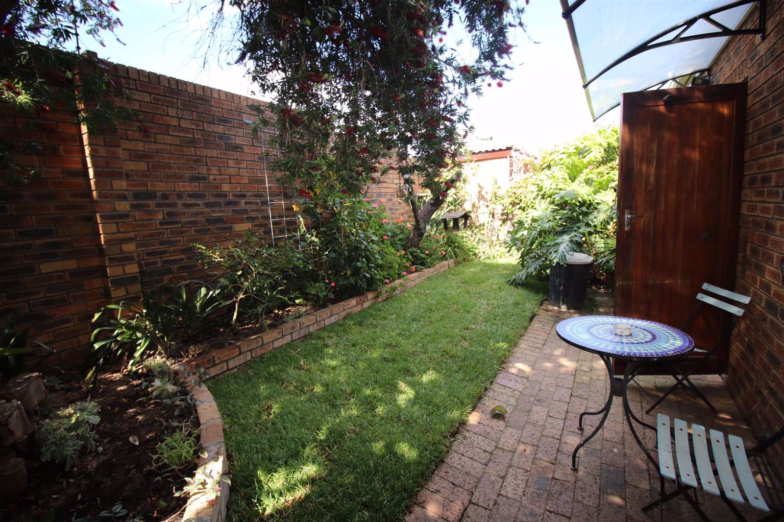 4 Bed House in Plattekloof photo number 27