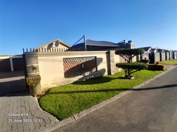 3 Bedroom House 3 Bedroom House