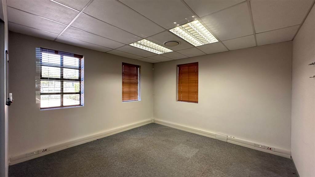 155  m² Commercial space in Highveld photo number 6