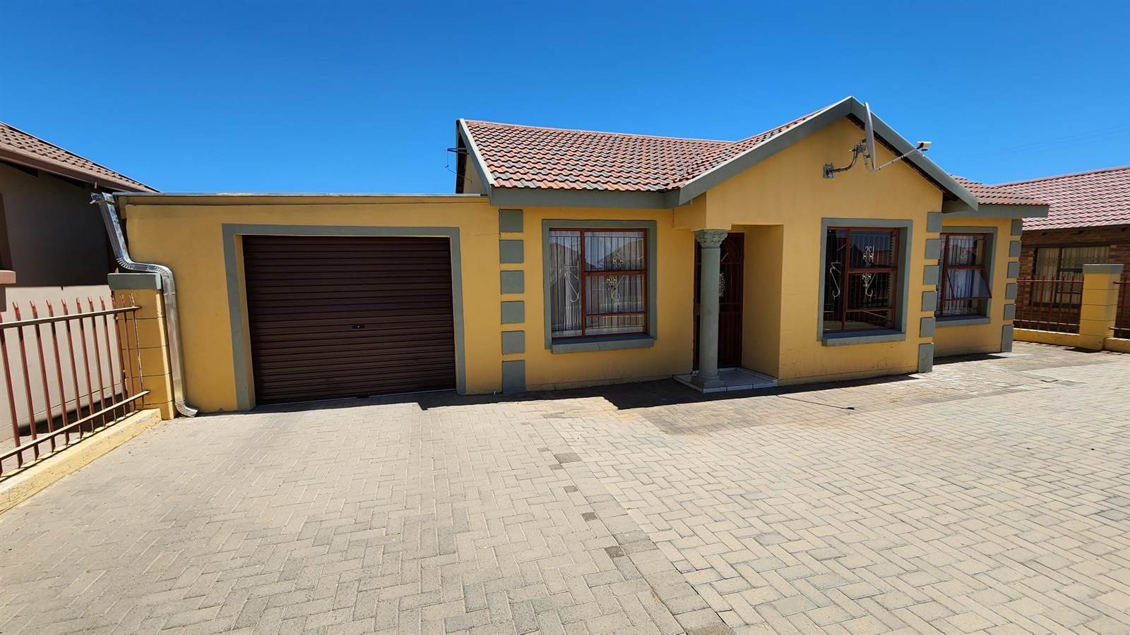 3 Bed House in Mandela View photo number 15