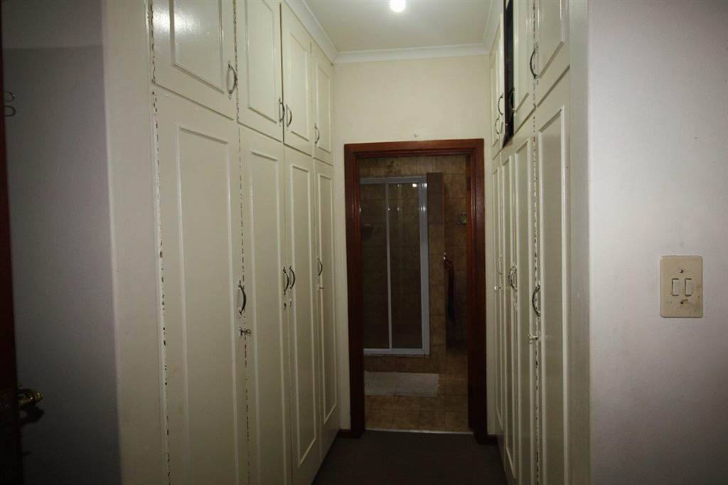 3 Bed Townhouse in Southernwood photo number 22