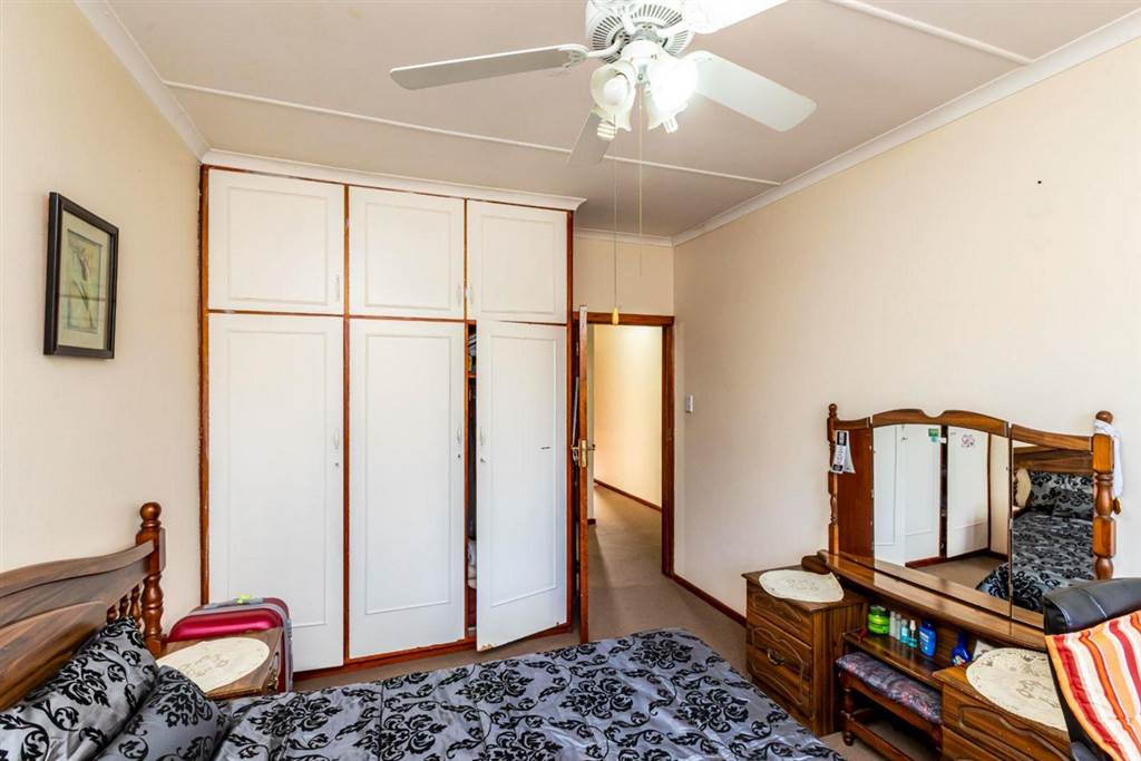 3 Bed Townhouse in Southernwood photo number 14