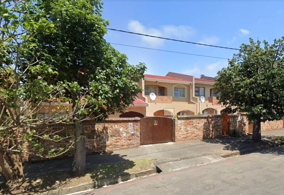 3 Bed Townhouse in Southernwood photo number 6