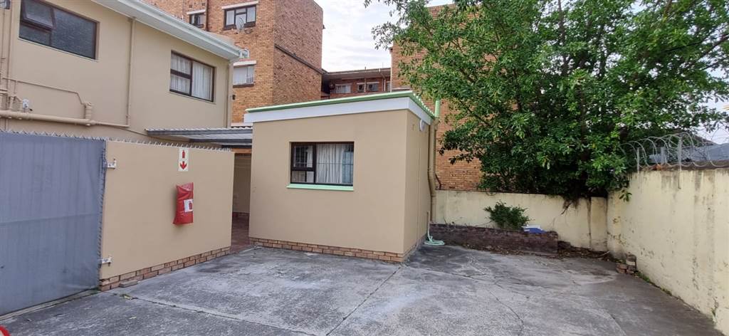 3 Bed Townhouse in Southernwood photo number 24