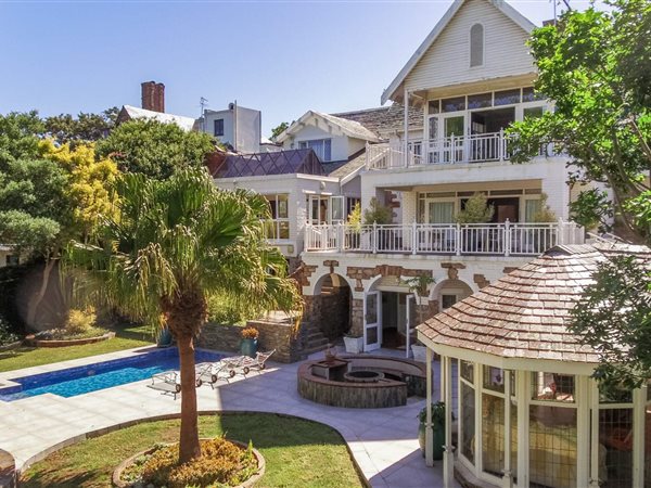 5 Bedroom House