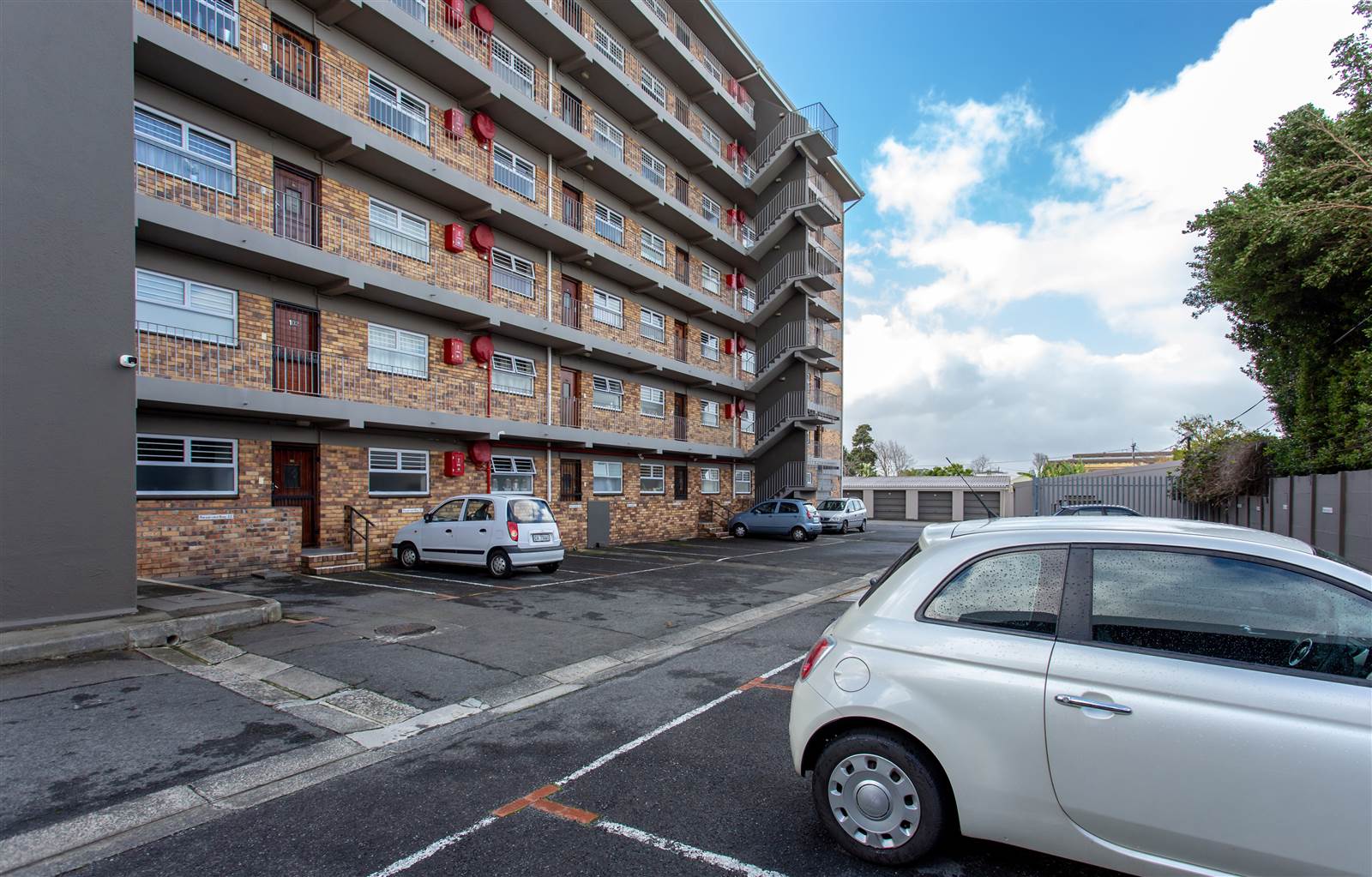 2 Bed Apartment in Wynberg Upper photo number 13