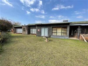 4 Bed House in Schuinshoogte