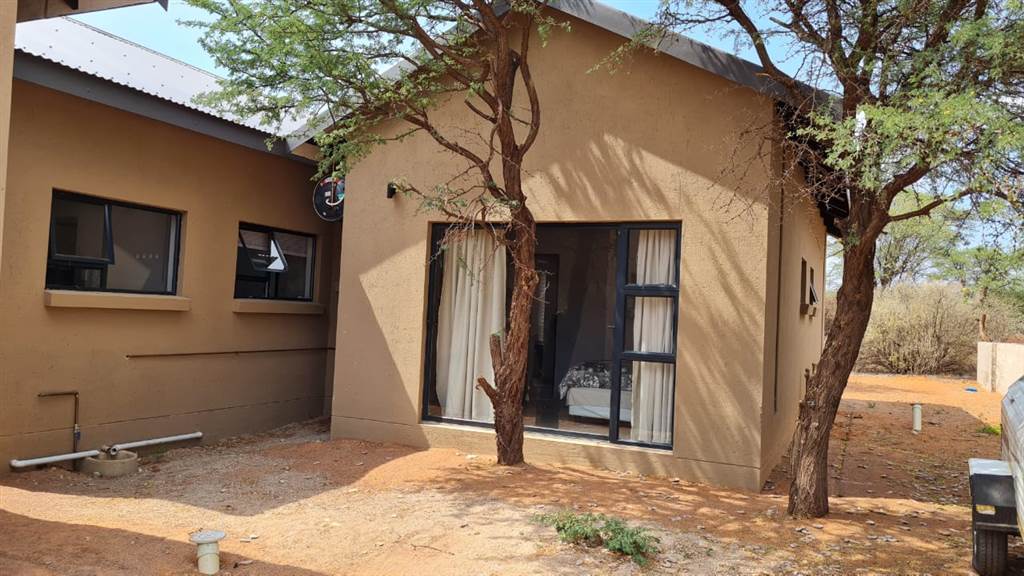 4 Bed House in Kathu photo number 1
