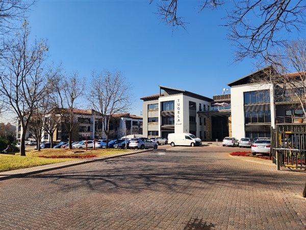 308  m² Commercial space