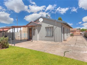 3 Bed House in Lenasia South