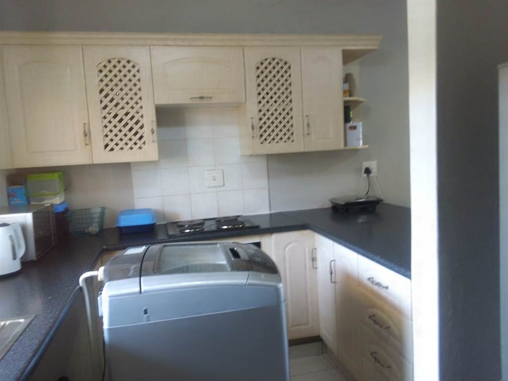 2 Bed Flat in Cashan photo number 6