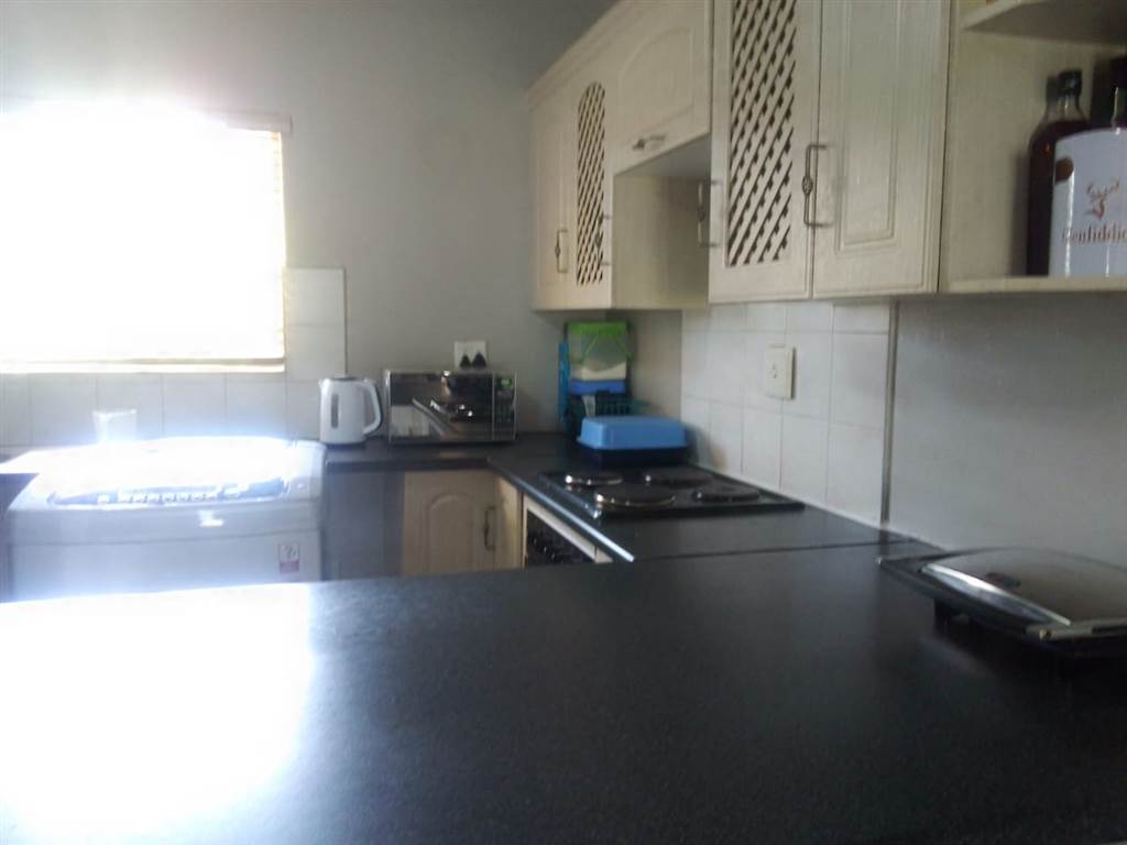 2 Bed Flat in Cashan photo number 5