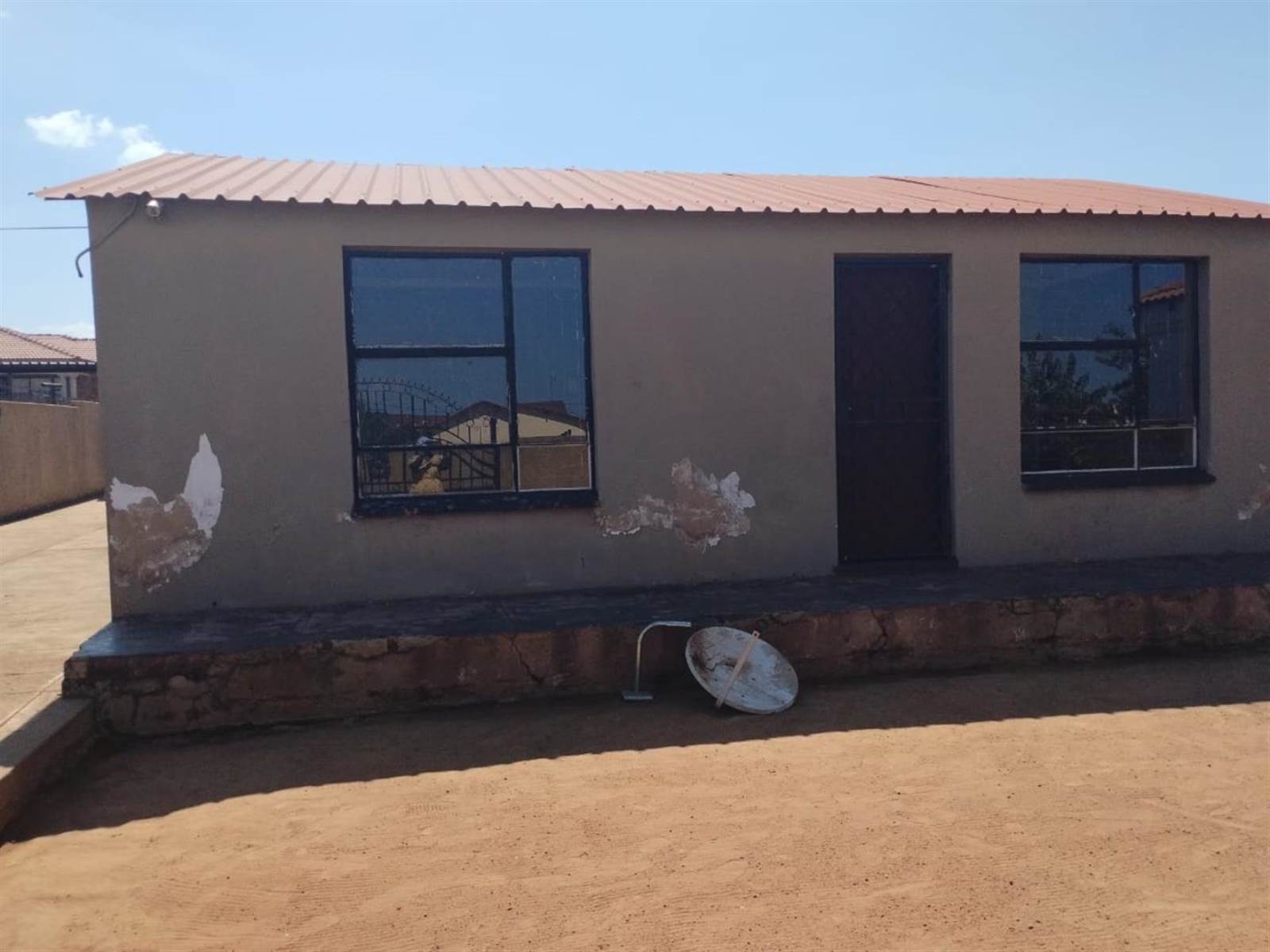 2 Bed House in Soshanguve photo number 14