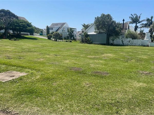 515 m² Land available in Cove Rock