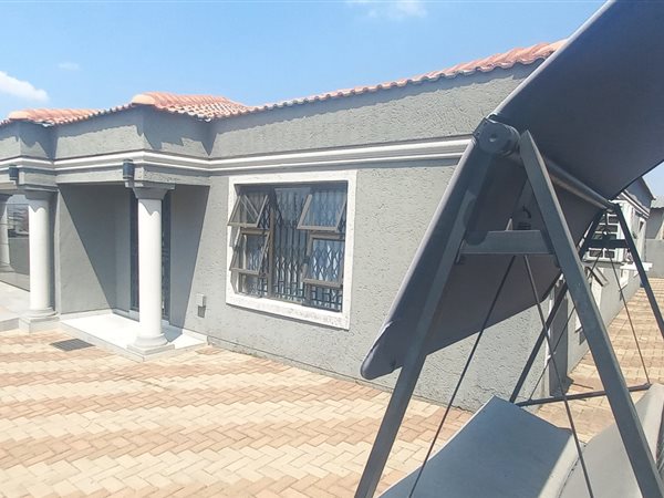 3 Bedroom House 3 Bedroom House