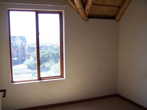 2 Bed Apartment in Montana Tuine photo number 6