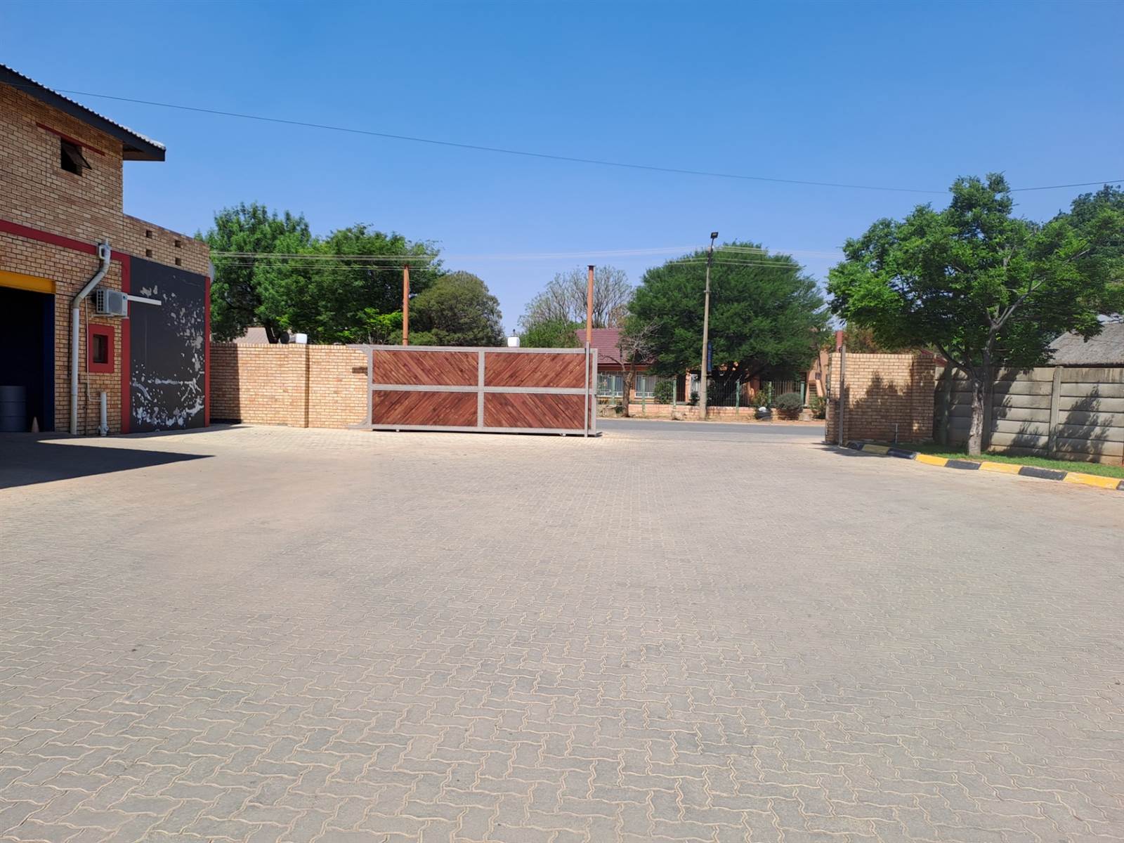 1200  m² Commercial space in Wilkoppies photo number 3