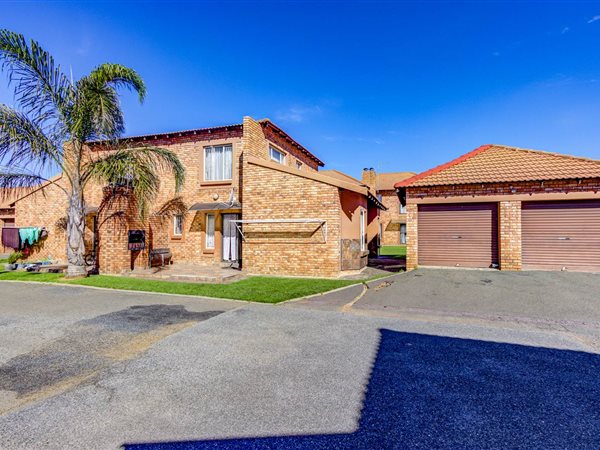 3 Bedroom Townhouse