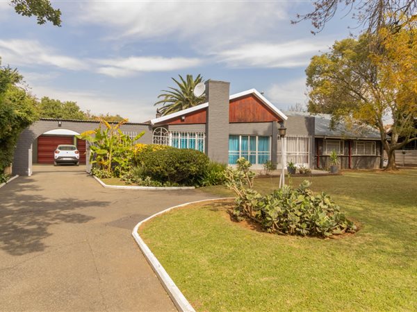 3 Bedroom House 3 Bedroom House
