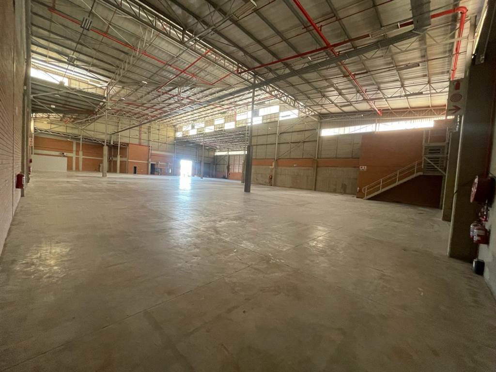 3348  m² Industrial space in Greenhills photo number 8