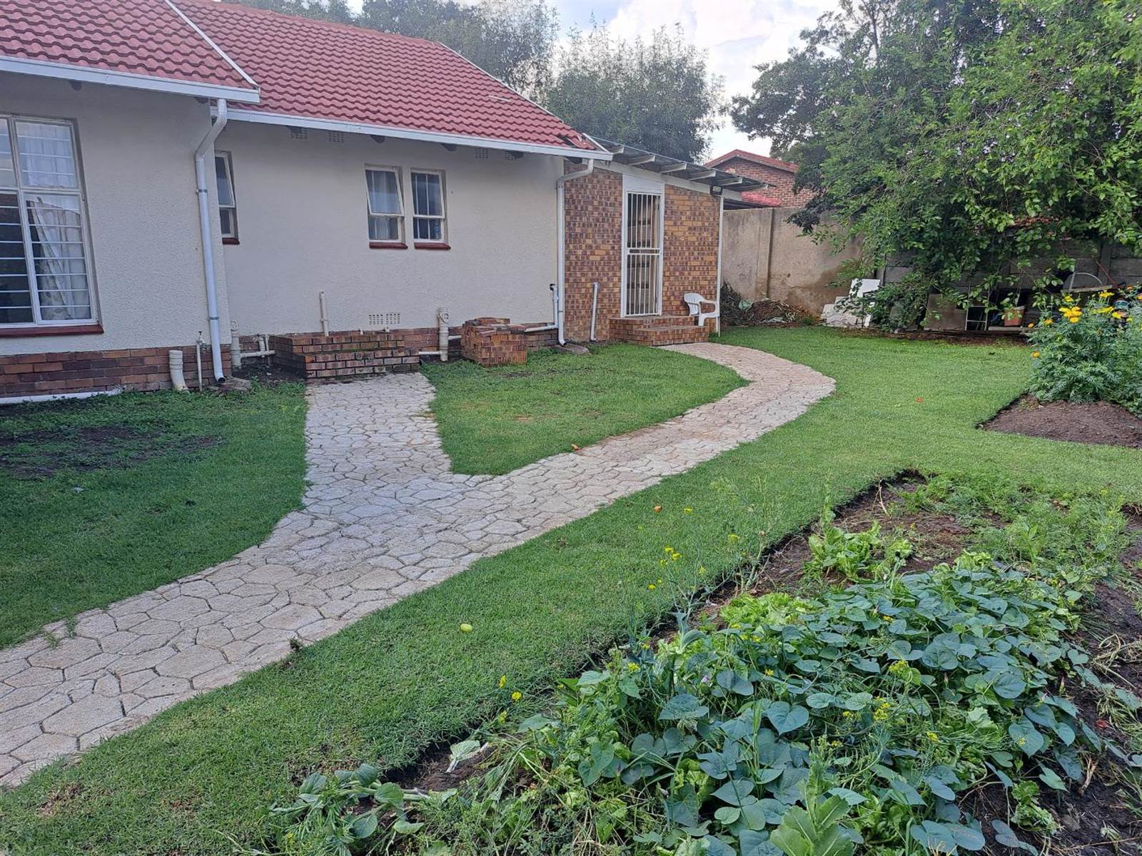 6 Bed House in Secunda Central photo number 4
