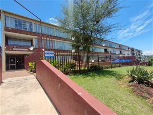 2 Bed Apartment in Florida Park