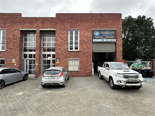 405  m² Industrial space