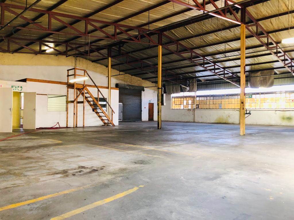 550  m² Industrial space in Robertville photo number 15