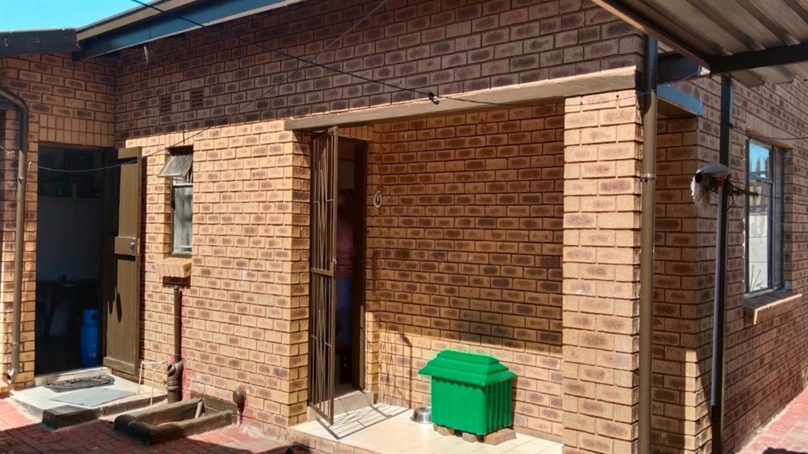 3 Bed House in Lenasia photo number 19