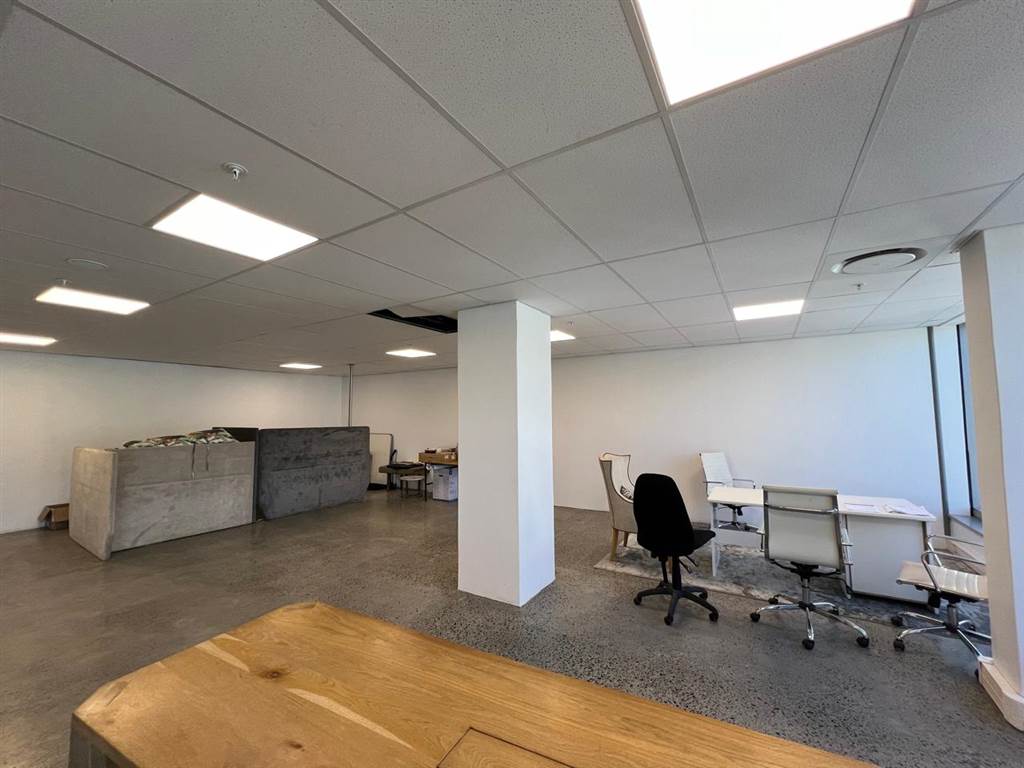 125  m² Commercial space in Cape Town City Centre photo number 14