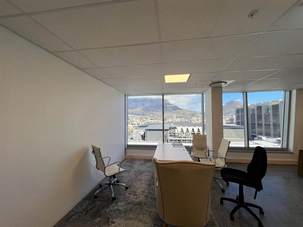125  m² Commercial space in Cape Town City Centre photo number 7