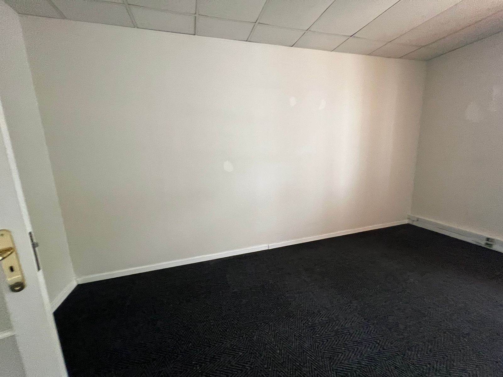324  m² Commercial space in Rivonia photo number 14