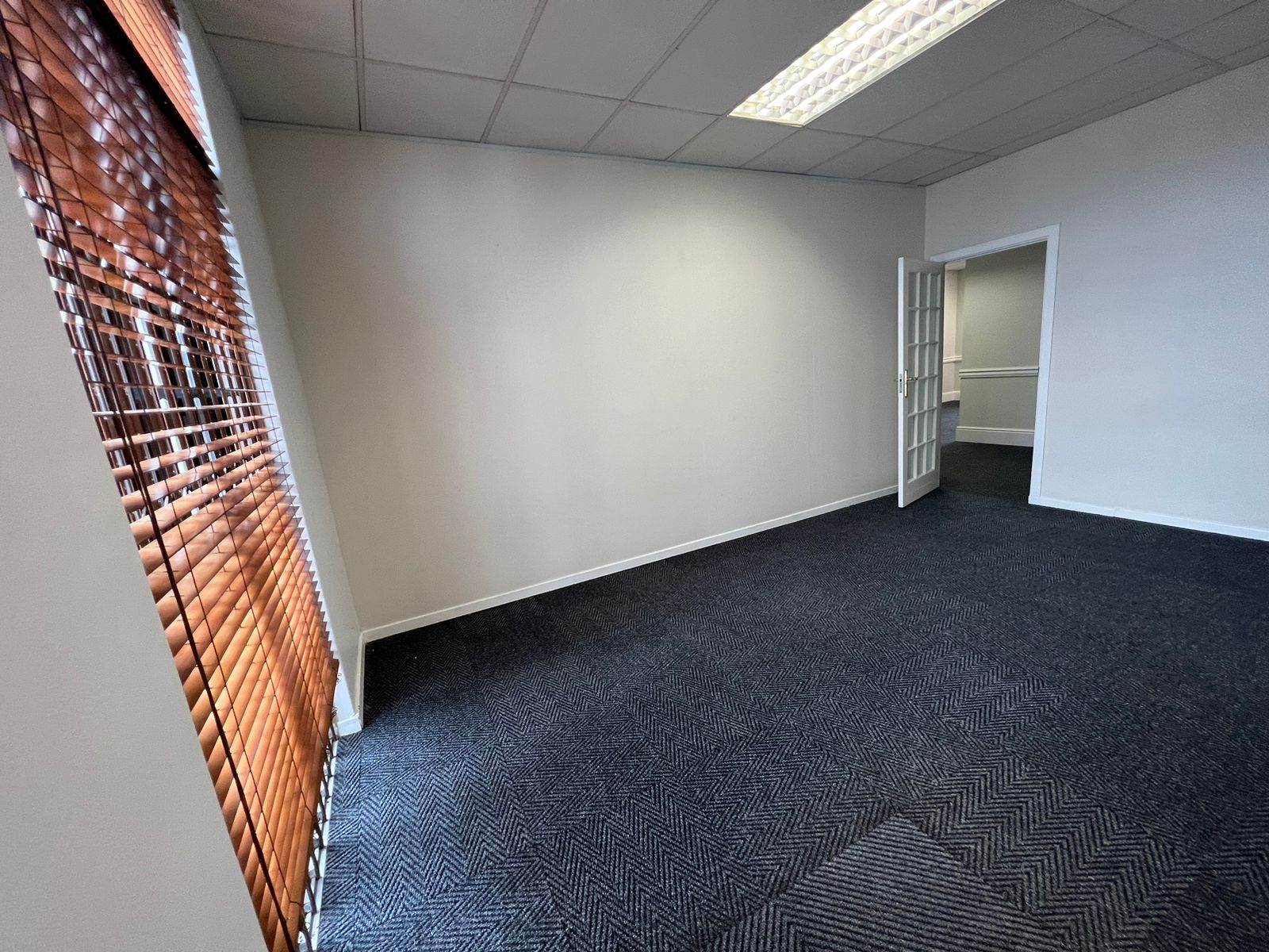 324  m² Commercial space in Rivonia photo number 9