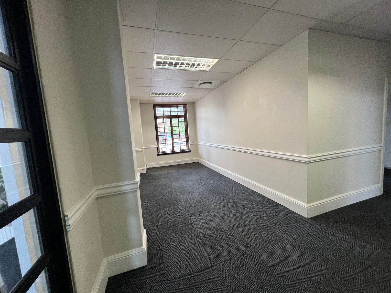 324  m² Commercial space in Rivonia photo number 5