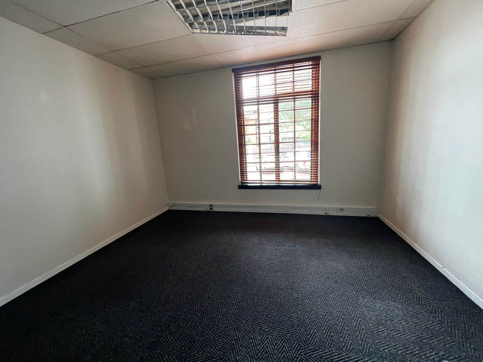 324  m² Commercial space in Rivonia photo number 16