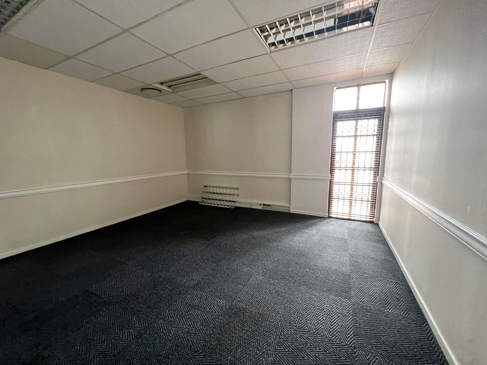 324  m² Commercial space in Rivonia photo number 18