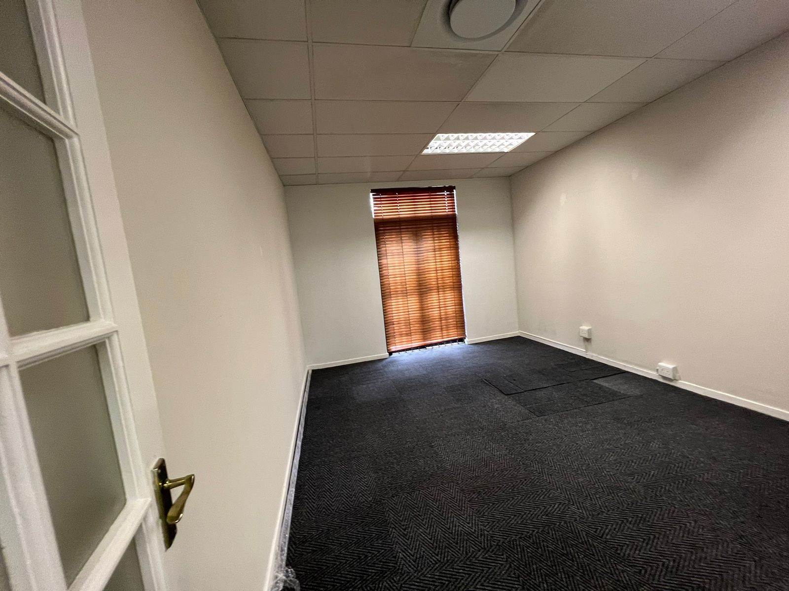 324  m² Commercial space in Rivonia photo number 8