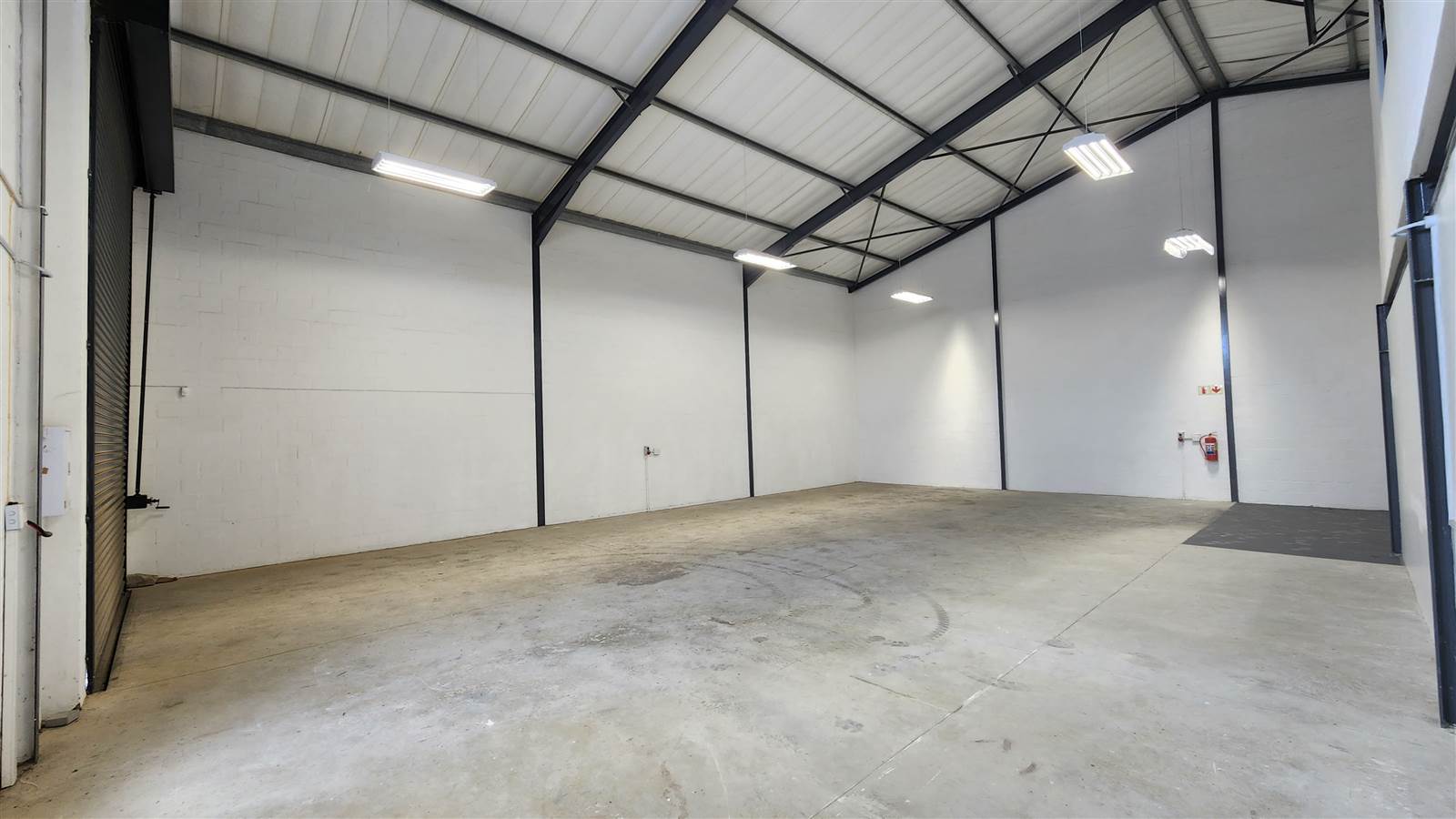 359  m² Industrial space in Parklands photo number 3