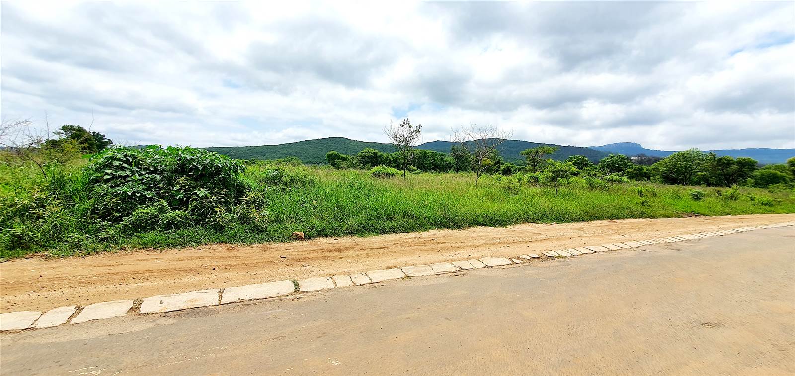 561 m² Land available in Tshikota photo number 2