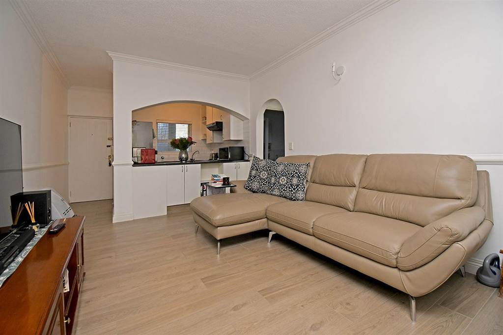 1 Bed Apartment in Morningside photo number 11