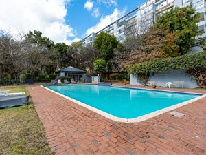 4 Bed Apartment in Benmore Gardens