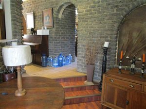 4 Bed House in Buyscelia