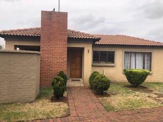 2 Bed Townhouse in Delmas photo number 10