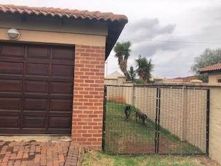 2 Bed Townhouse in Delmas photo number 7