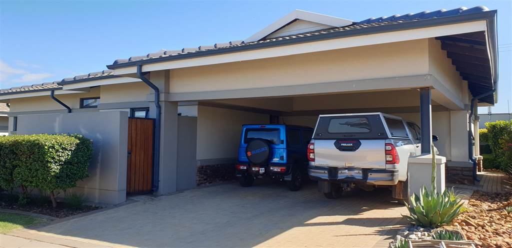 2 Bed Cluster in Eastland Mature Lifestyle Estate photo number 2