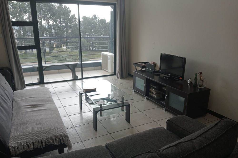2 Bed Apartment in Greenstone Gate photo number 6